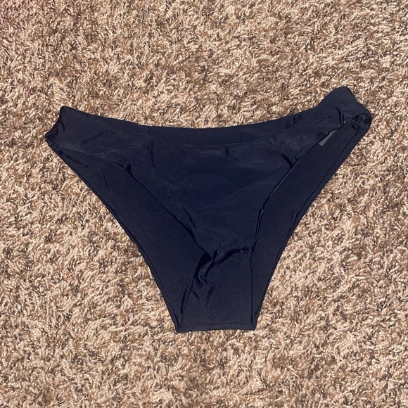 SHEIN Bikini Set - BRAND NEW! - Picture 2 of 4